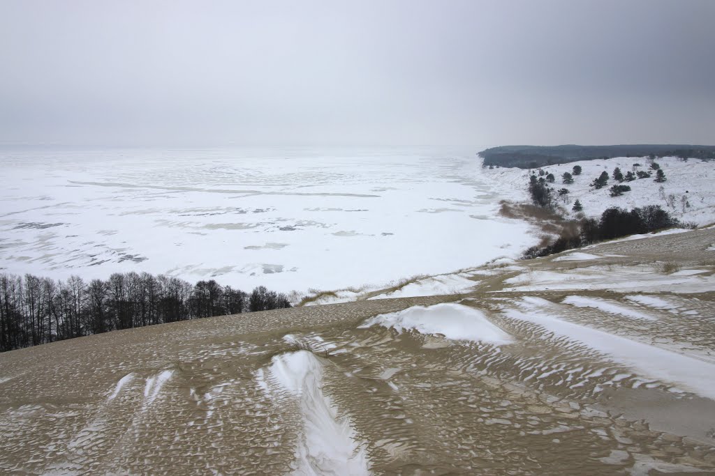 Nach dem Schneesturm, Graue Düne by Joerg Bublies