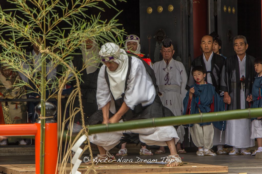 Bamboo Cutting Ceremony at Kurama dera in Kyoto. by Kyoto Dream Trips