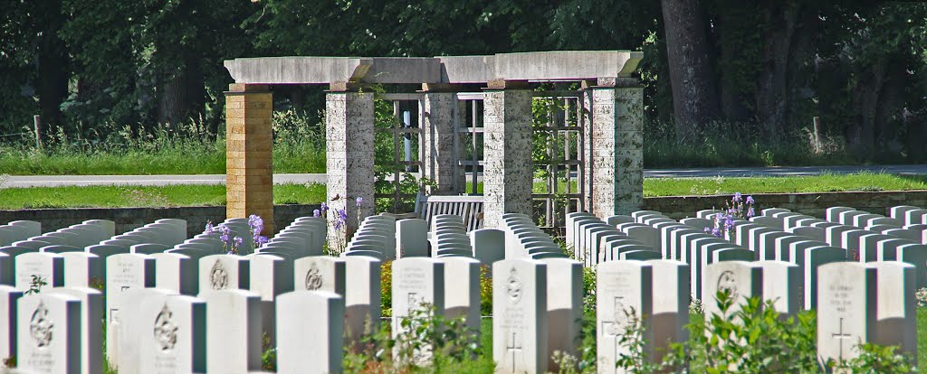 Durnbach Soldatenfriedhof der Alliierten vom 2. Weltkrieg by Contessa