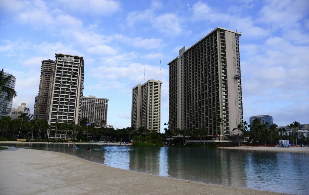 Waikīkī, Honolulu, HI 96815, USA by Mosi Ou