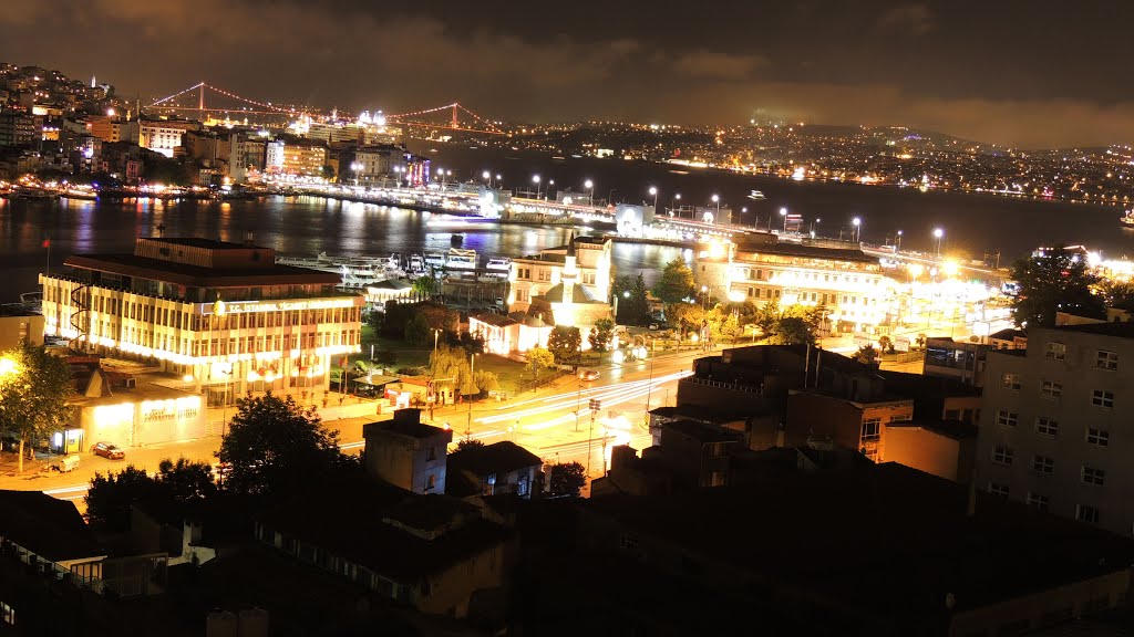 SÜLEYMANİYE HÜSNÜ ALA CAFEDEN HALİÇE GECE BAKIŞ 10 by Ahmet Özdoğan