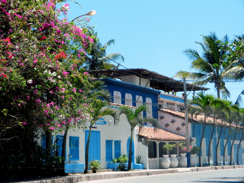 Posadas en puerto El Tirano, isla de Margarita (junio 2015) by Gisele Croce