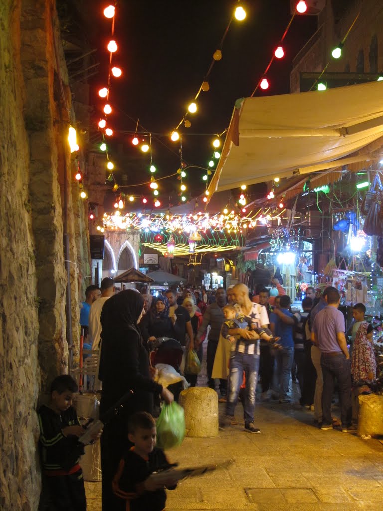 Bab al-Wad, Ramadán en Jerusalén 2015, Israel by Jaim Uruna