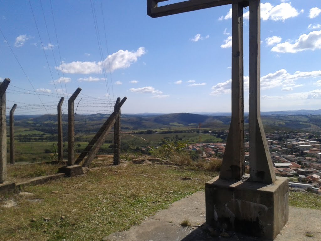 Itutinga - State of Minas Gerais, Brazil by Helton Nascimento 1