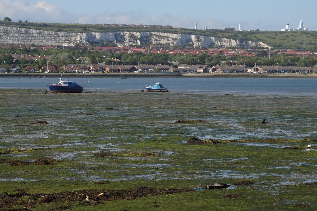 Portchester up to the Forts by Meic W Caerdydd