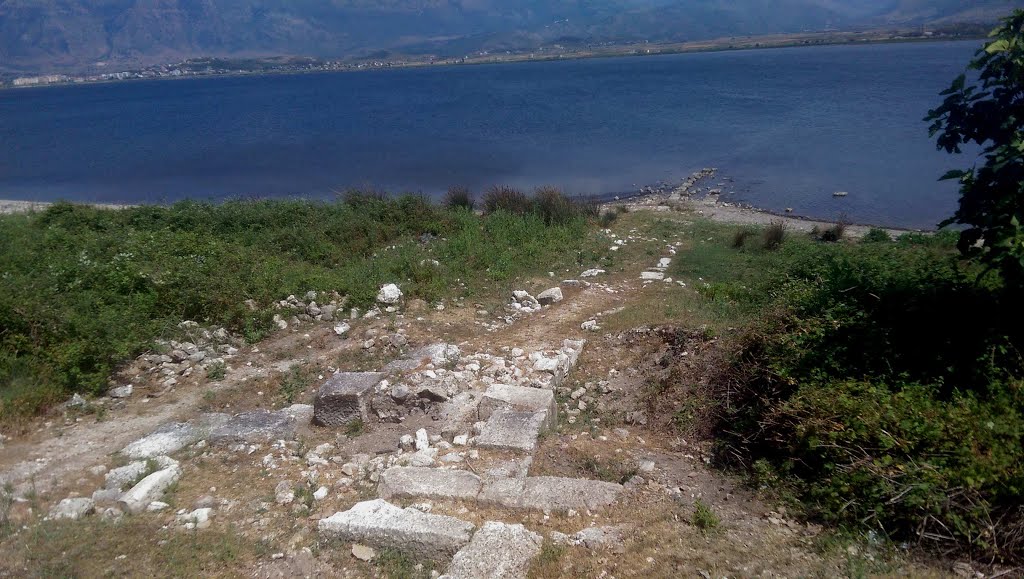 Walls of ancient port by Stanisław Ludwiński