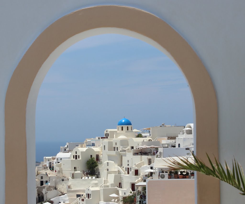 Oia , Santorin by Alain Guiffray