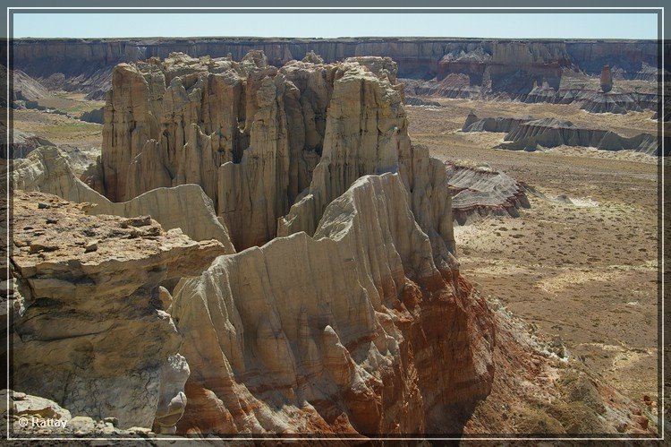 Coal Mine Canyon, Arizona by rattays.de