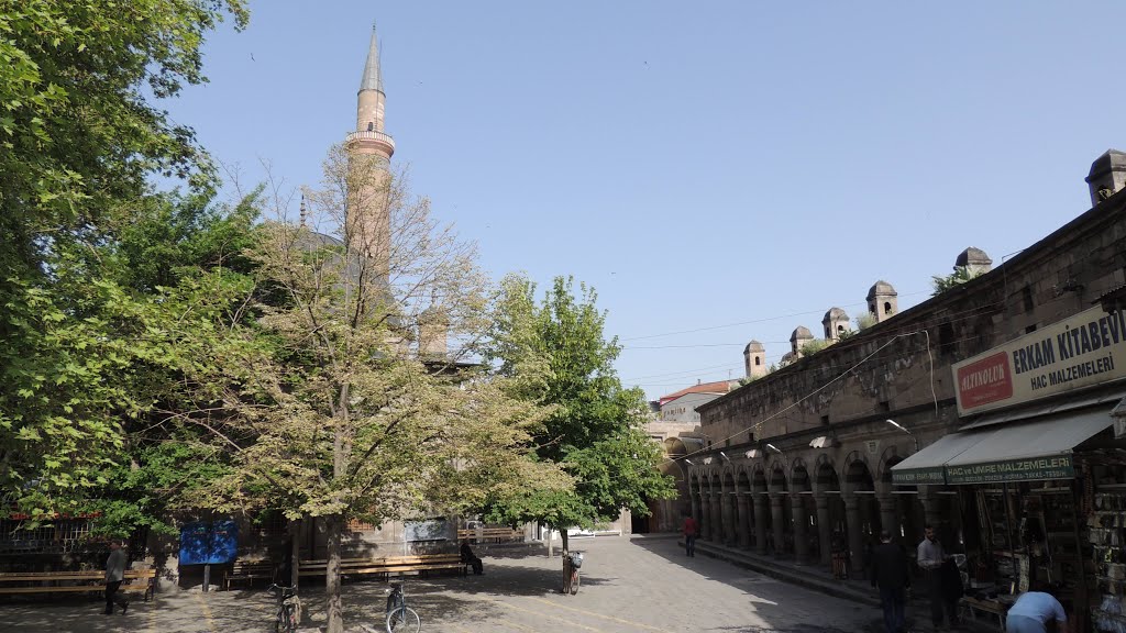 ULU CAMİİ ÇEVRESİ by Ahmet Özdoğan