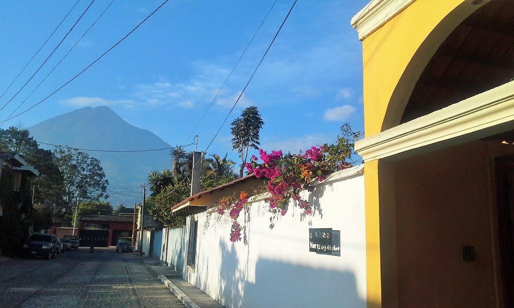 Antigua Guatemala, Guatemala by dr.alvarocuyun