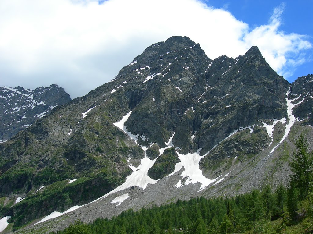 Zona Alpe di Cava by Olivier Vuigner