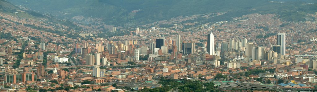 Panoramica Centro Medellin J Carrera by jcarreraJim