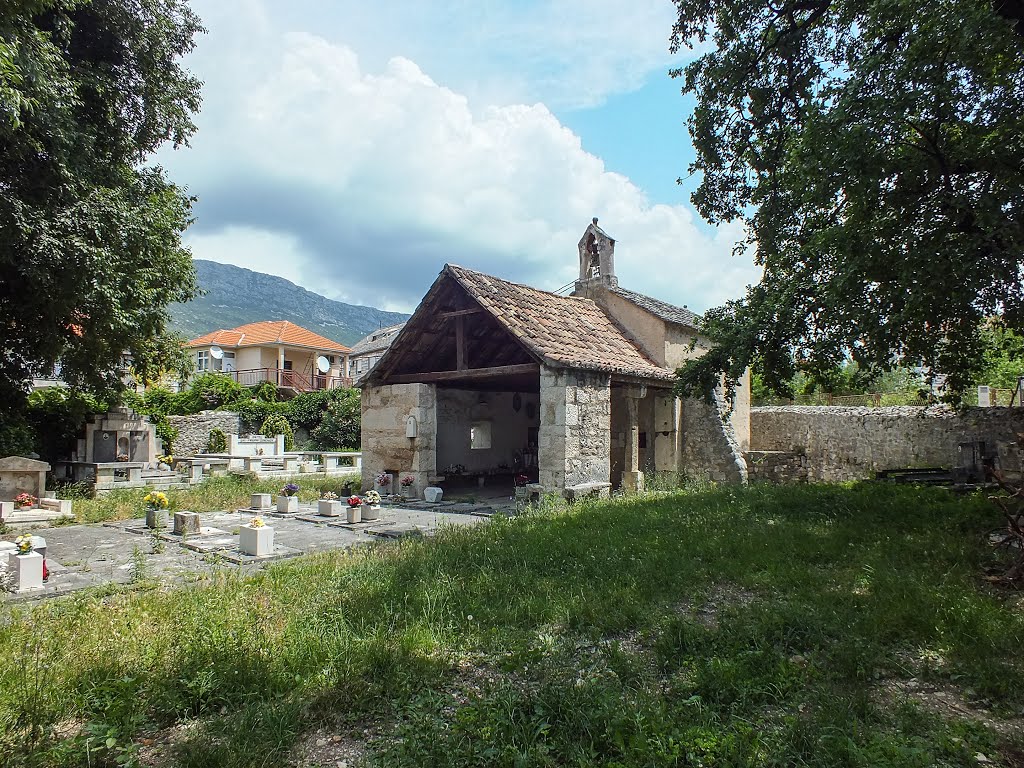 Kirche in Kaštel Gomilica by Hermi Klinky