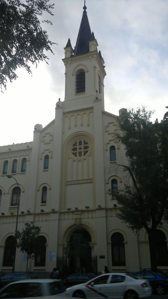 Parroquia de Nuestra Señora de los Ángeles - Calle Bravo Murillo by Manosbrujas