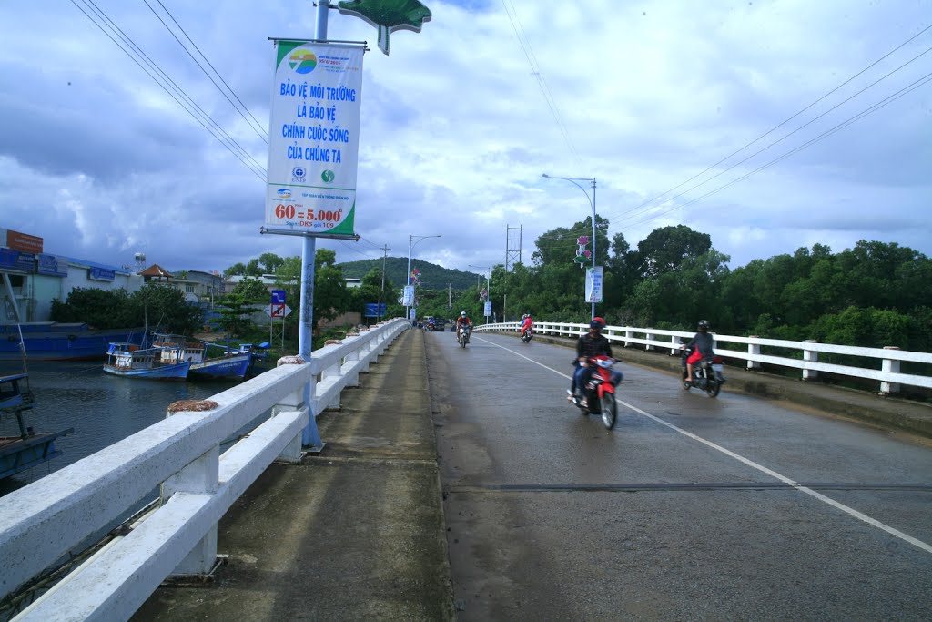 Tt. Dương Đông, Phú Quốc, tỉnh Kiên Giang, Vietnam by Dao Tam