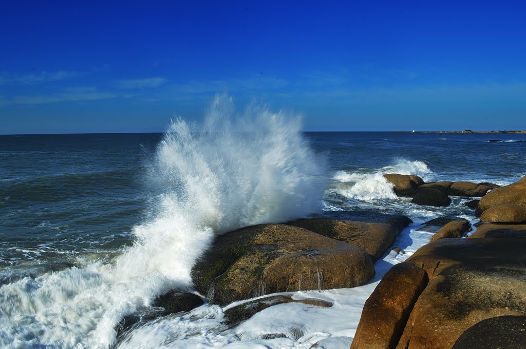 Punta del Diablo - Rocha - Uruguay by Hugo Diego