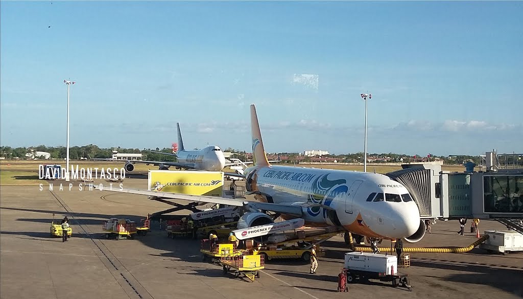 Mactan-Cenu Airport Tarmac 2015 by david montasco