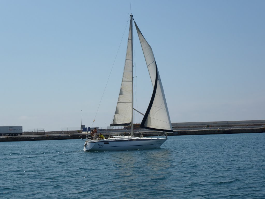 Dans le port d'alicante by chisloup