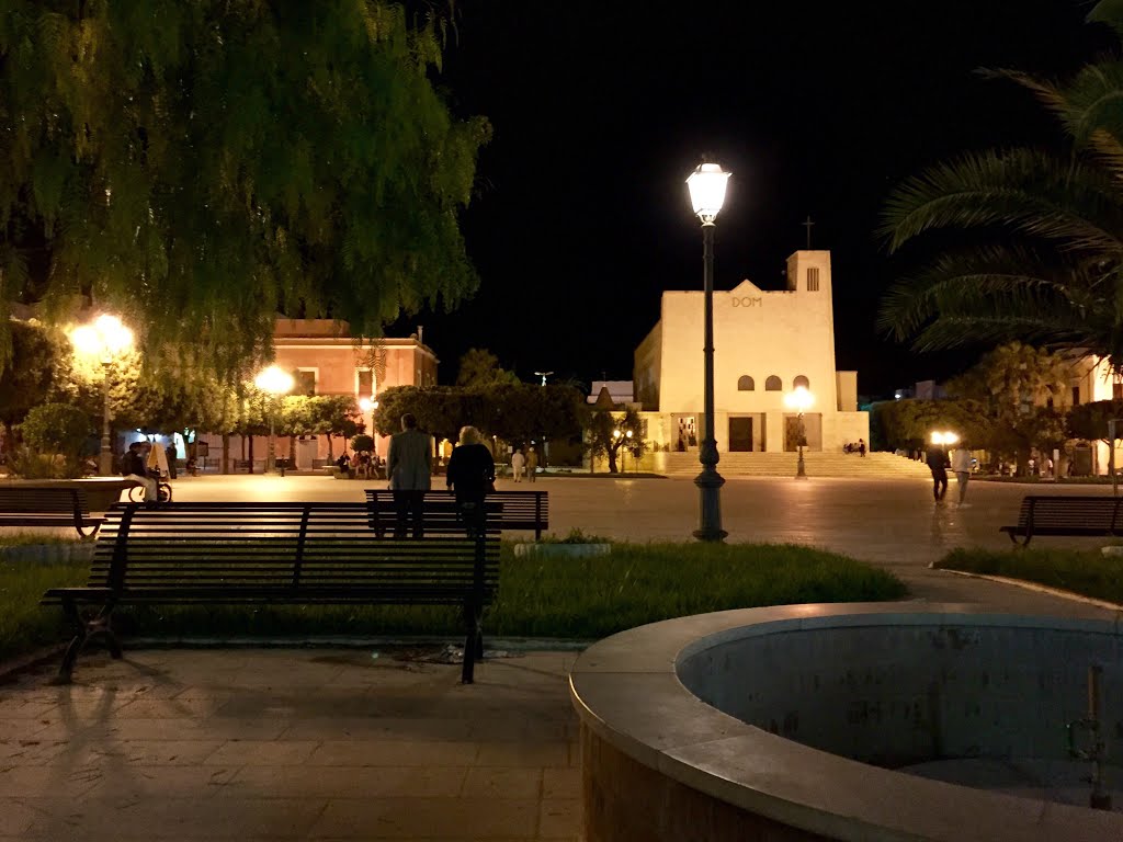 Piazza Umberto I by Vincenzo Desantis