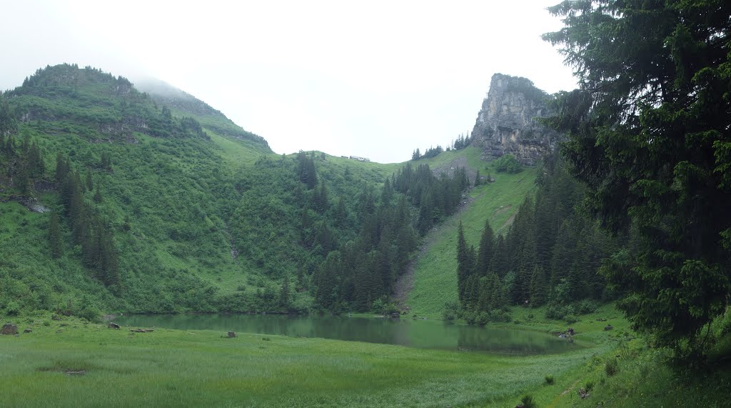 PANORAMIO LIVES ON: Spilauersee in Uri - Rophaien by adin