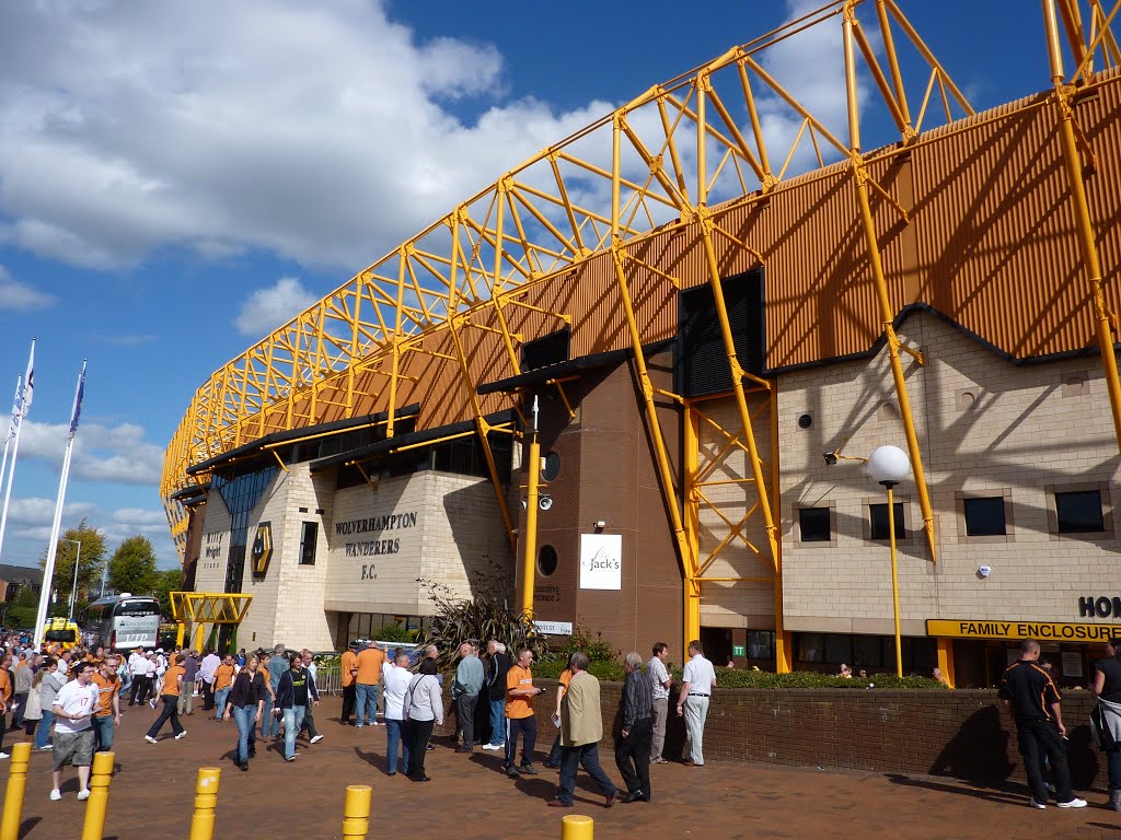 Molineux Stadium, Wolverhampton Wanderers FC by Andrew Stead