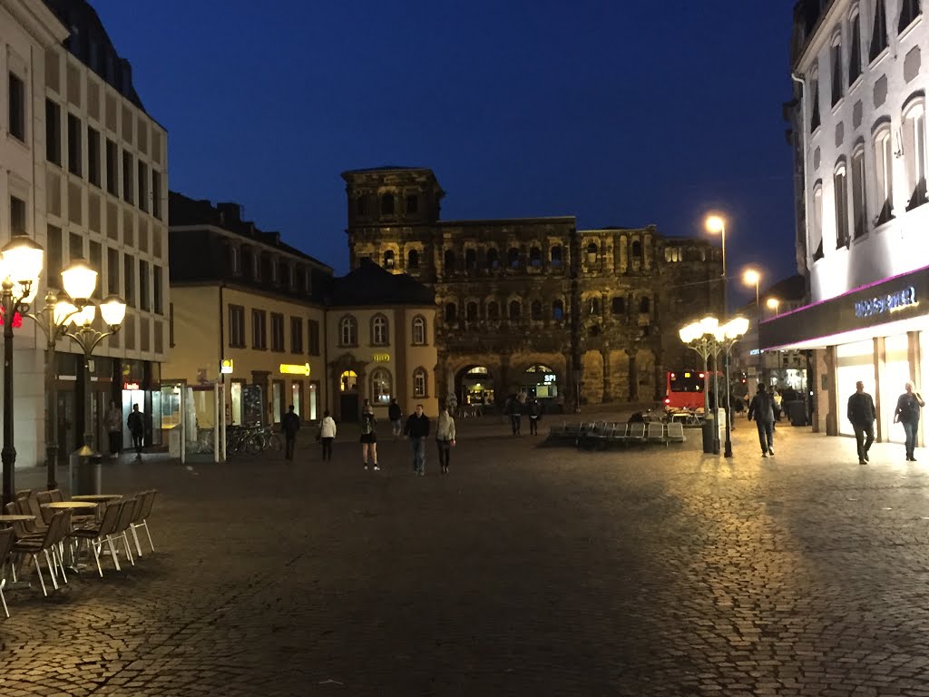 Simeonstrasse and Porta Nigra, Trier by nahaywood