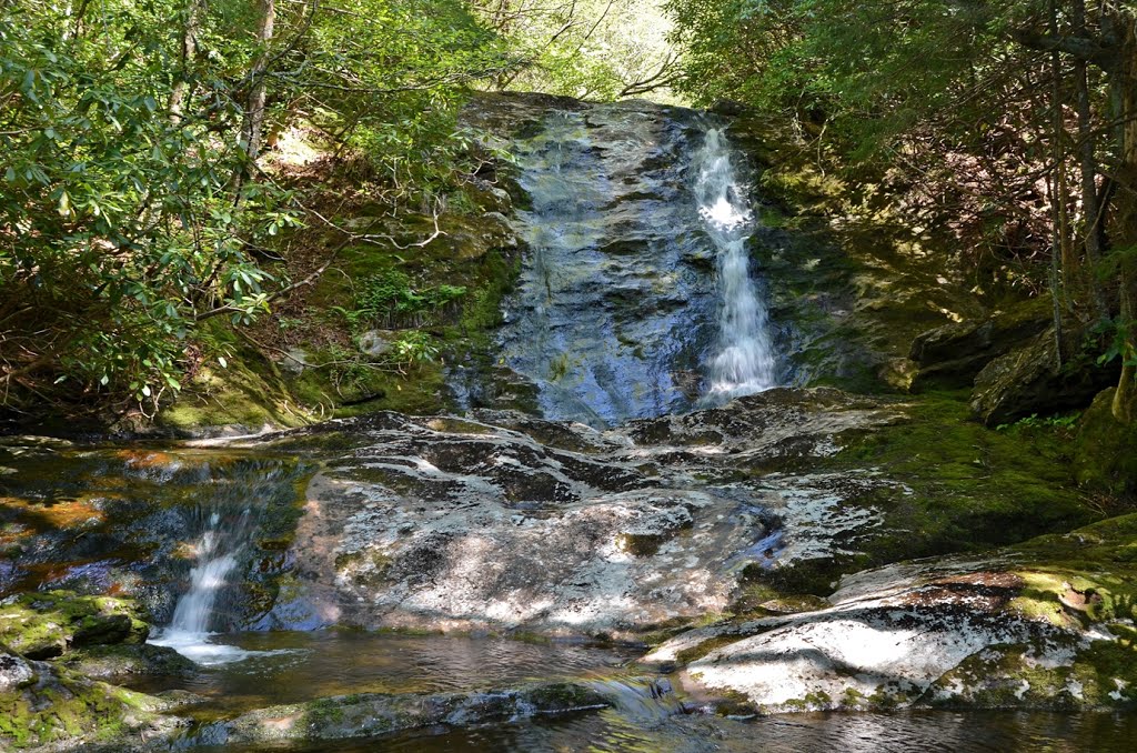 Lower Waterfall on Bubbling Spring Branch by Justin P