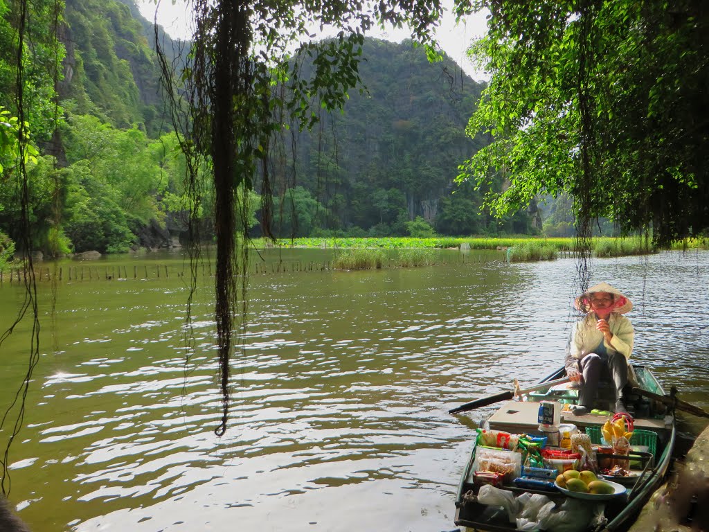 Ninh Hải, Hoa Lư, Ninh Bình, Vietnam by Dần Lê