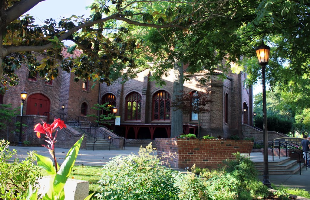 Bidwell Presbyterian Church, West 1st Street, Chico, CA, USA by MARELBU