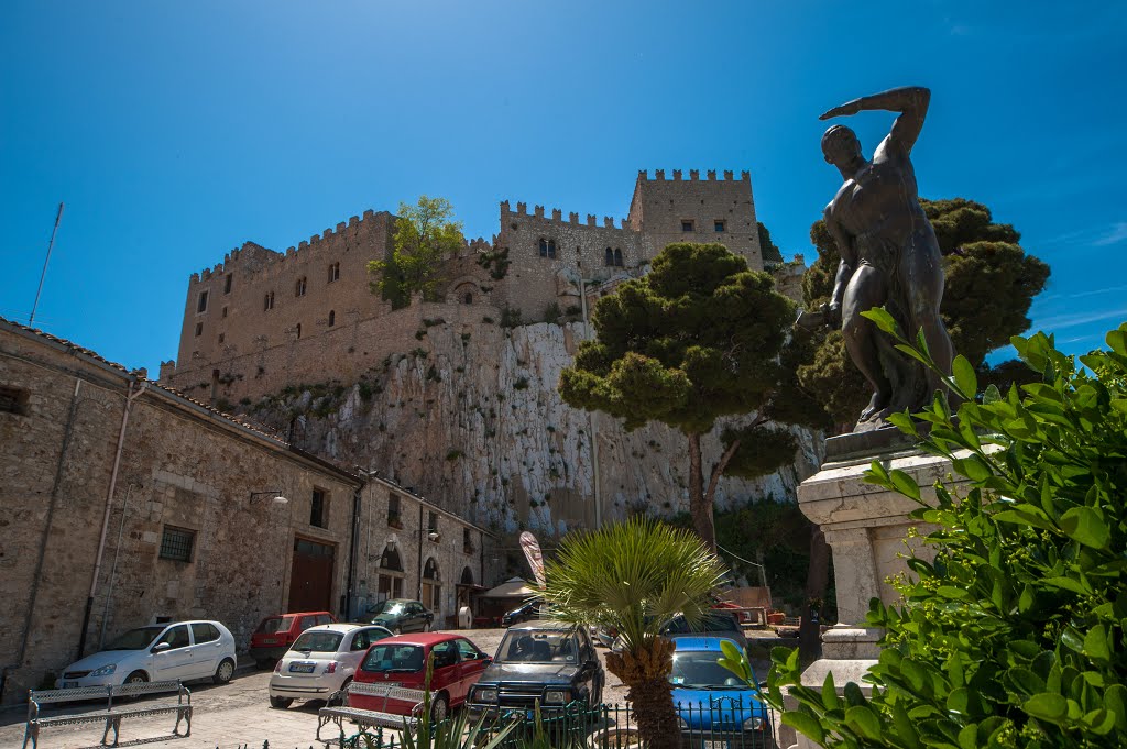 Castello di Caccamo by Oliver Grebenstein