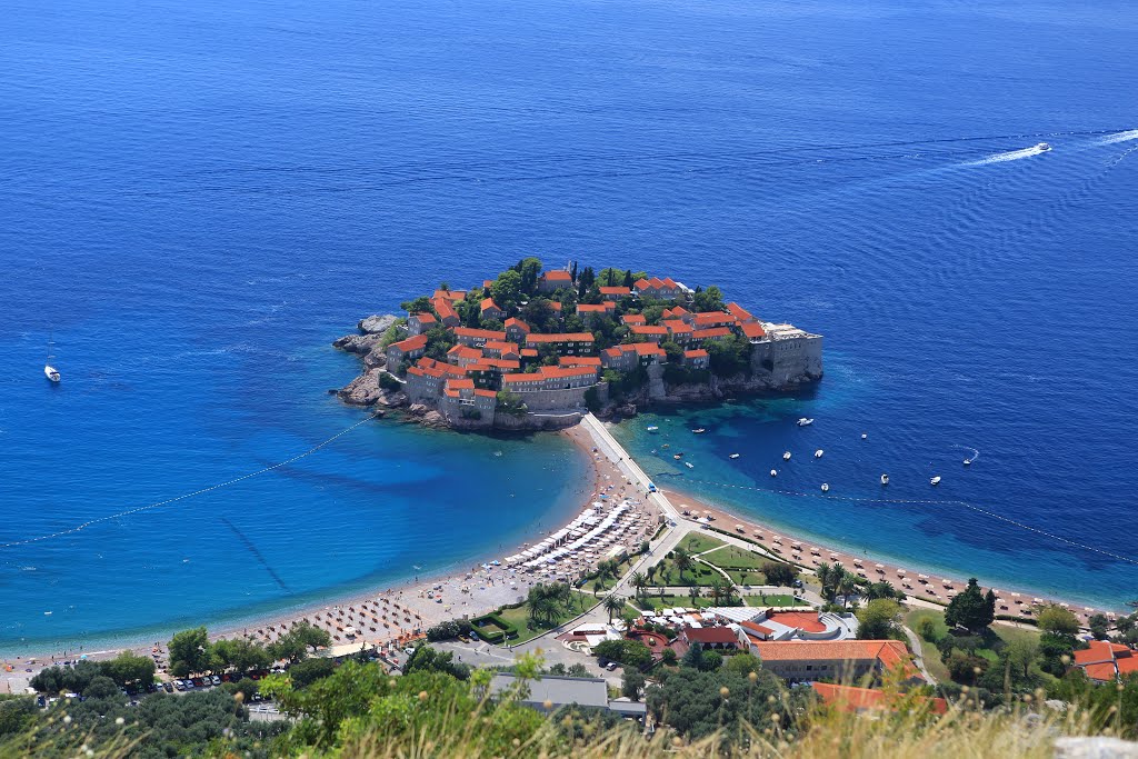 Sveti Stefan by Gennadiy Gordeev