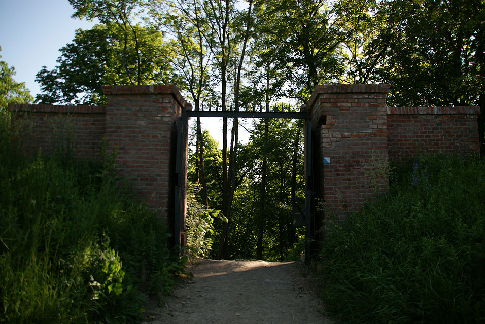 TWIERDZA PRZEMYŚL - PIERŚCIEŃ WEWNĘTRZNY - FORT XVIC - TRZY KRZYŻE by Łukasz Świetlik