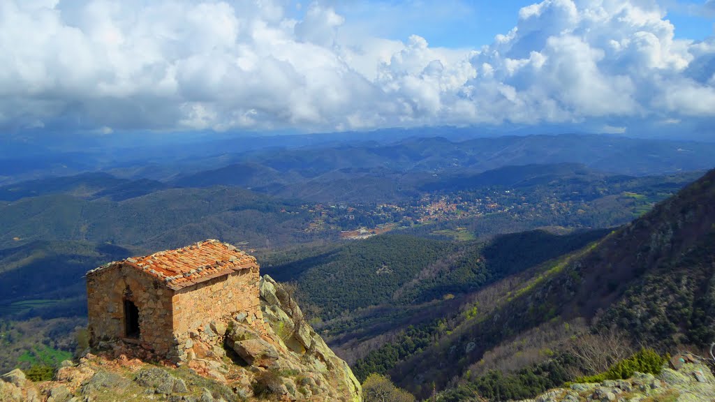 Sant Miquel de Barretons (Montseny) by laiet