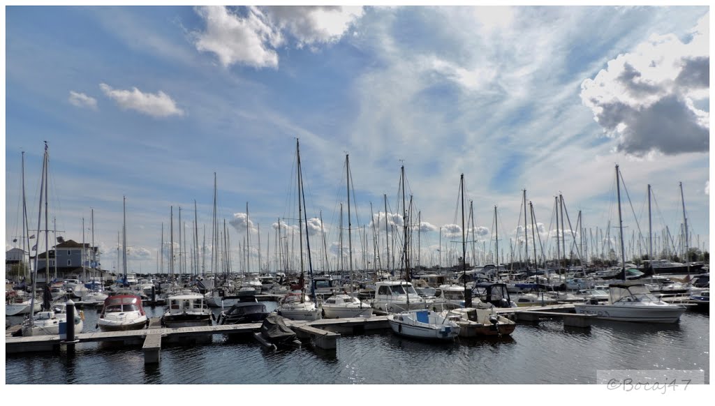 Marina Cape Helius - Hellevoetsluis - Zuid Holland - Nederland by Bocaj Nesnaj