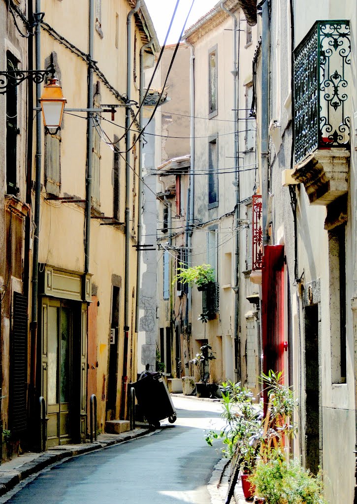 Spaziergang in Agde by Bernd Sontheimer