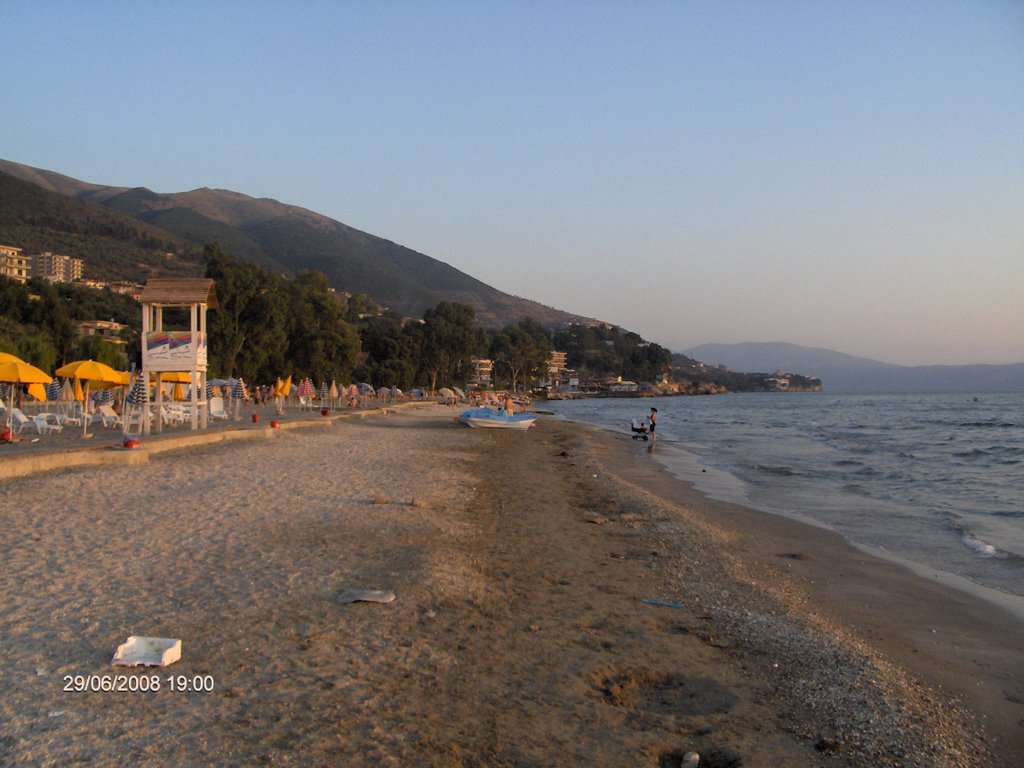 Vlore beach by gcapovski