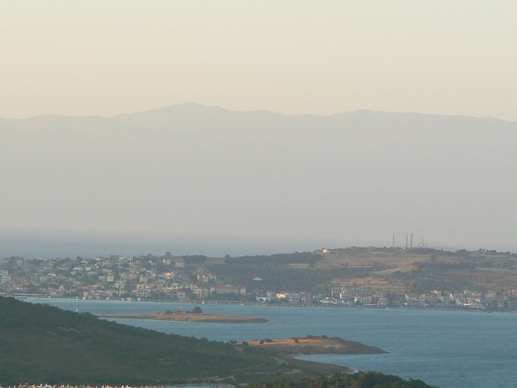 Cunda ve Arkada Kaz Dagları by Kemal KARACA