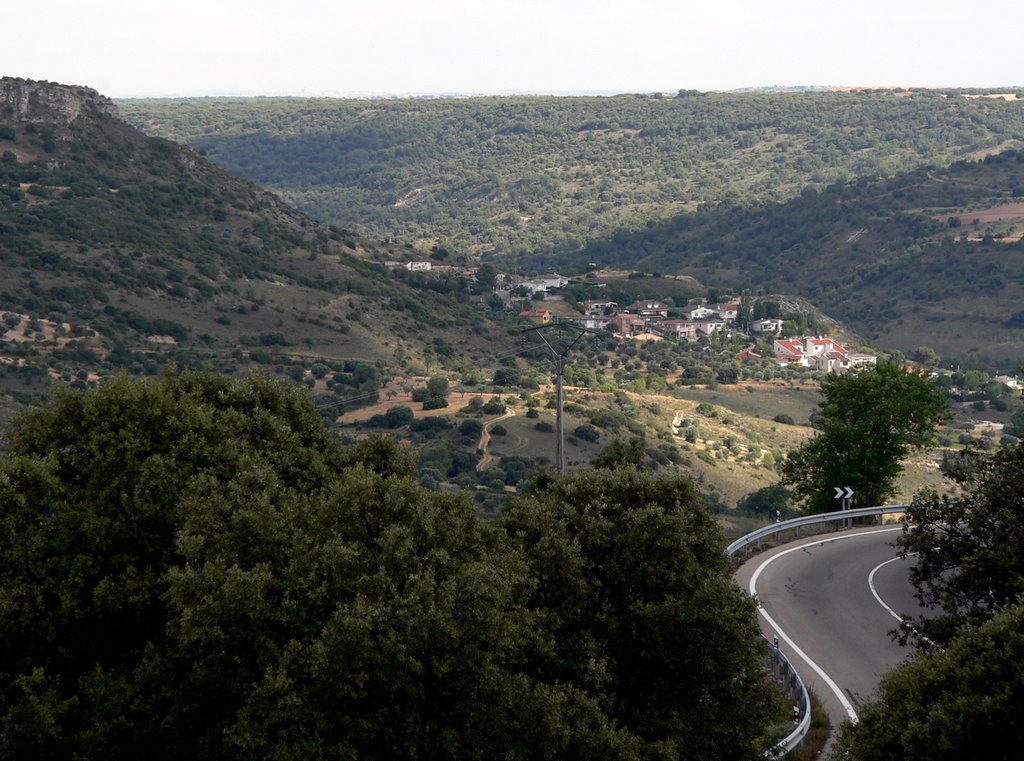 Villar del Olmo es un municipio situado al este de la Comunidad de Madrid, en la Comarca de Las Vegas (aunque también se lo considera parte de la Comarca de Alcalá). Su población es de 1.849 habitantes (INE–2005) y tiene una superficie de 28 Km². by Jose Luis hernandez Zurdo