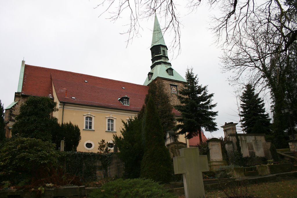 Leubnitzer Kirche am Friedhof by Dirk K.