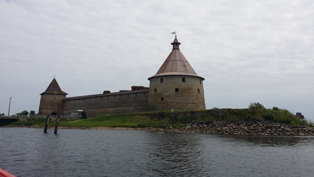 Россия, Лен. обл., Всеволожский р-он., Шлиссельбург...крепость "Орешек"...Новоладожский канал by Ed Solodov