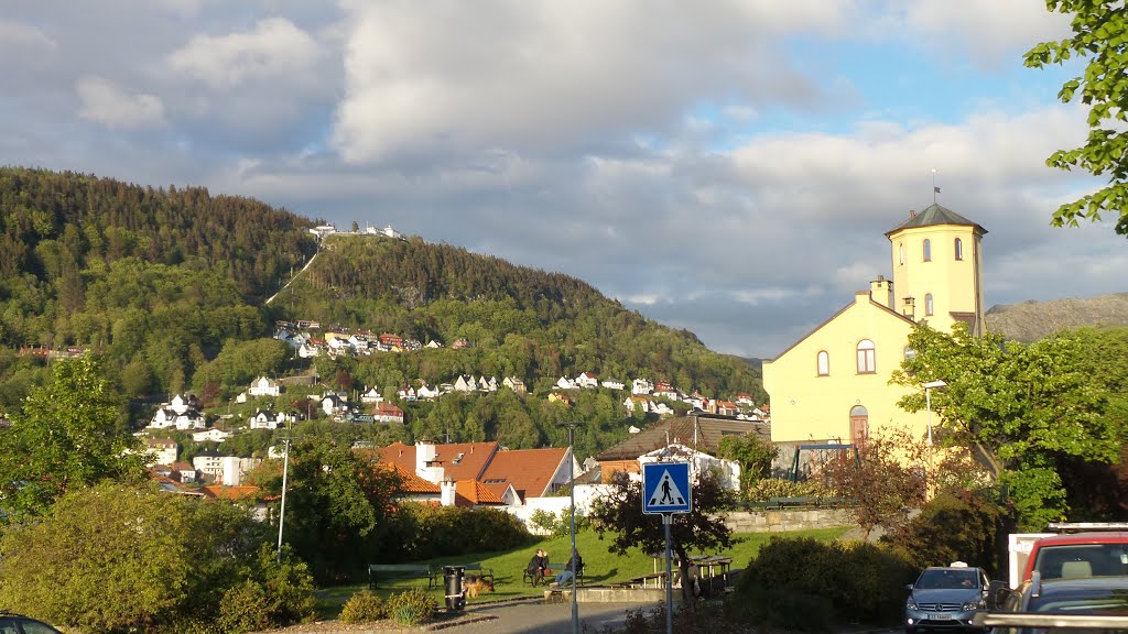 Strandsiden, Bergen, Norway by andresvelvik