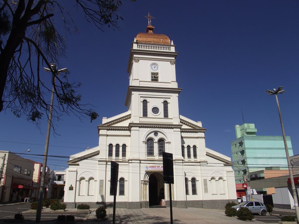 Matriz Santíssima Trindade Tietê by vichv