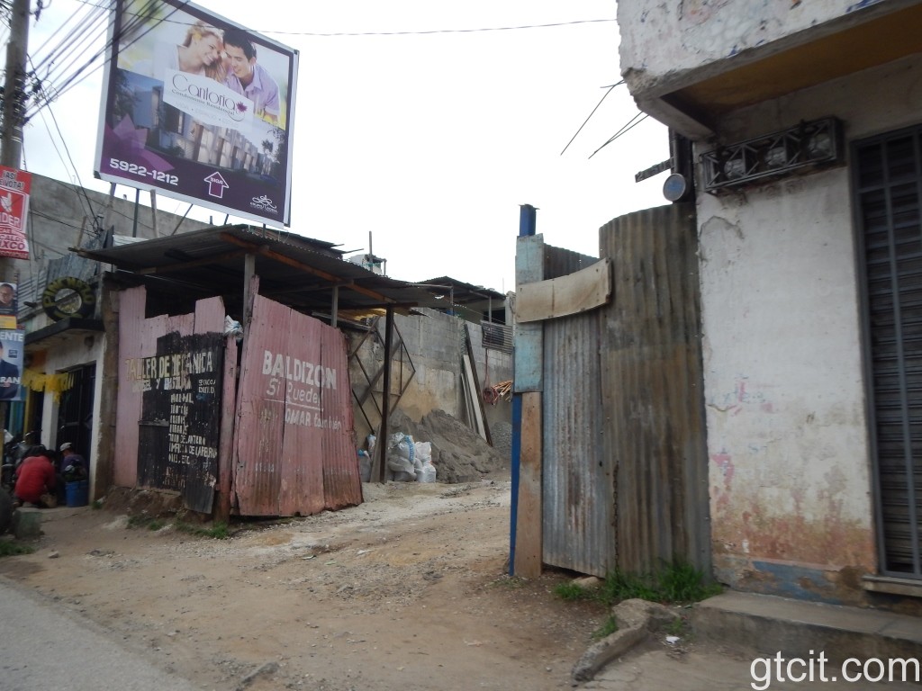 Colonia La Brigada, Guatemala City, Guatemala by Revista Guatemala