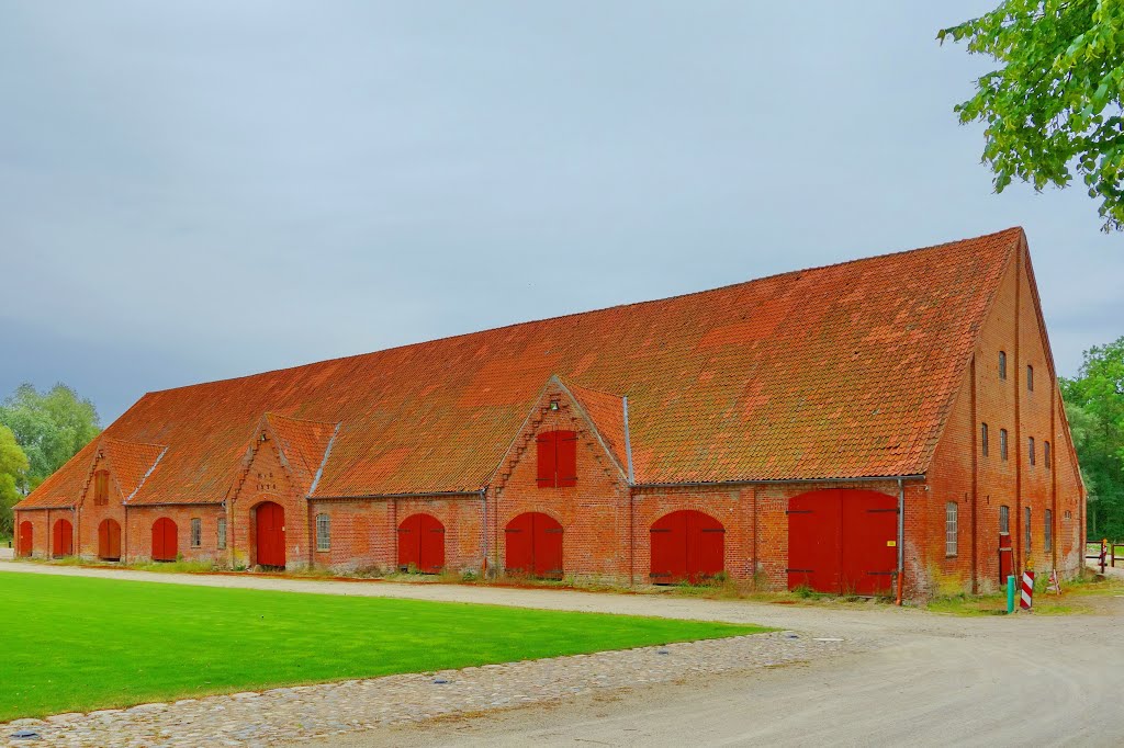 Südscheune (erbaut 1826) - Kultur Gut Hasselburg by Rit@