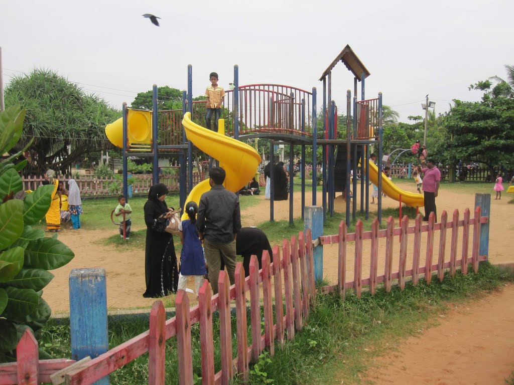 City park, Negombo, Srí Lanka by Petr Sojka