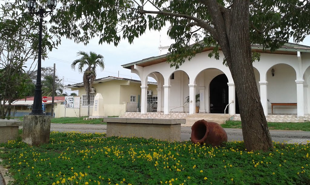 Balaustrada de la iglesia by Javier Camacho