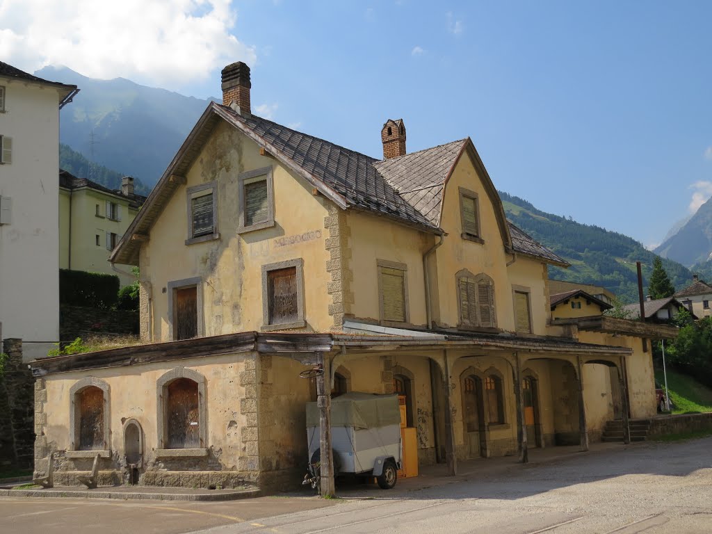 Ex-stazione ferroviaria di Mesocco, della linea Retica Bellinzona - Mesocco (1907-1972) by Aspen 31