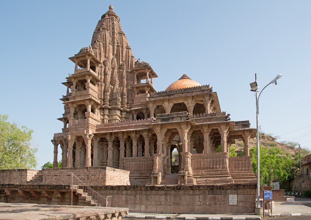 Royal Cenotaphs at Mandore Garden, Mandore, Jodhpur, Rajasthan. by Nicola e Pina Rajast…