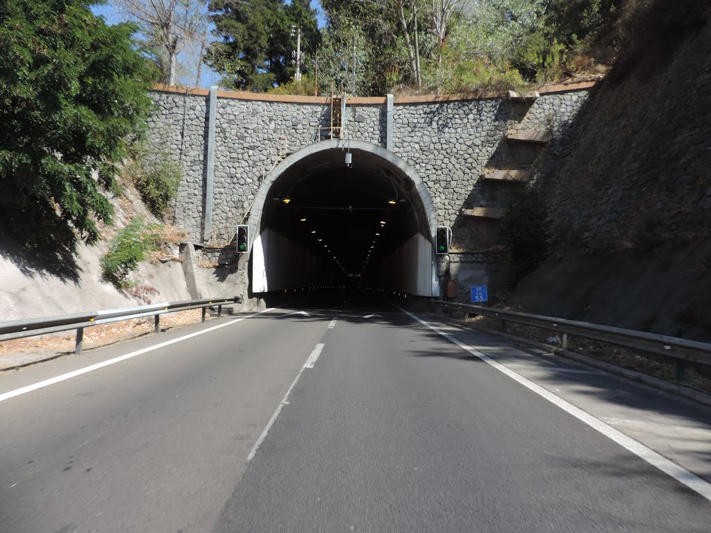 Túnel / Ruta 68 KM 55 - Curacaví/CHI - LS© by Lucas Scherer