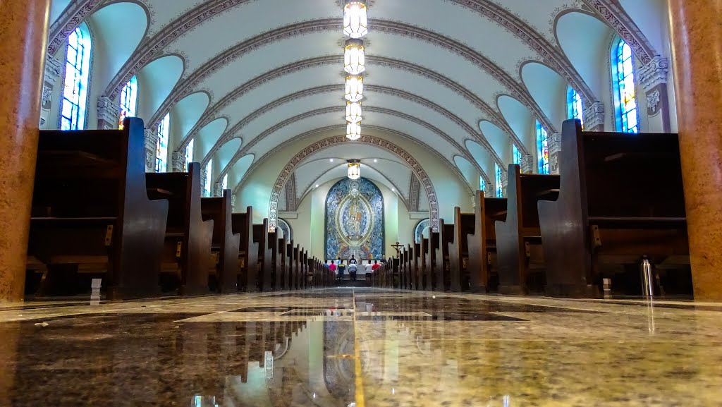 Catedral Nossa Senhora Conceição, no dia da reinauguração no dia 13/06/2015, Dourados, Mato Grosso do Sul, Brasil by Paulo Yuji Takarada